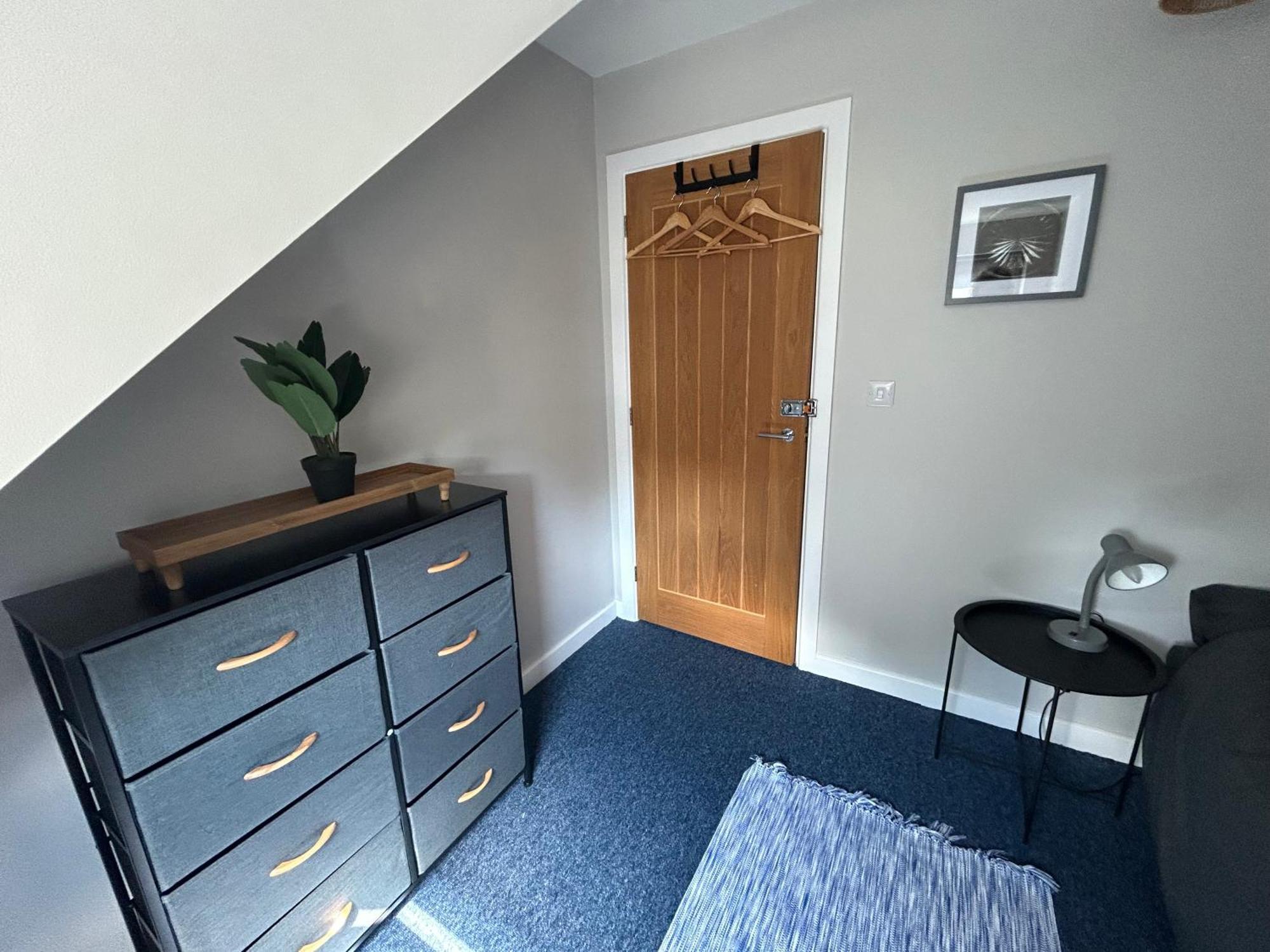 Double Town Centre Homestay *